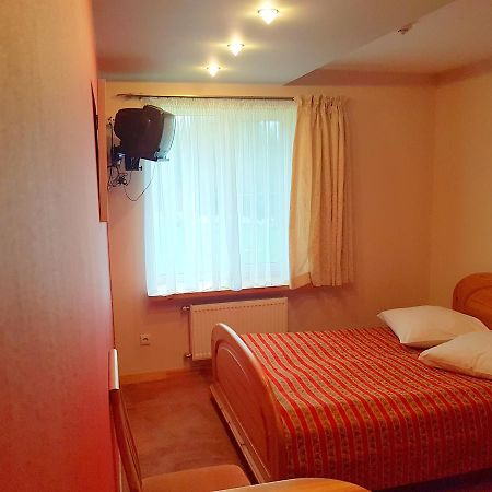 Piligrimo Uzeiga Motel Kadares Eksteriør bilde