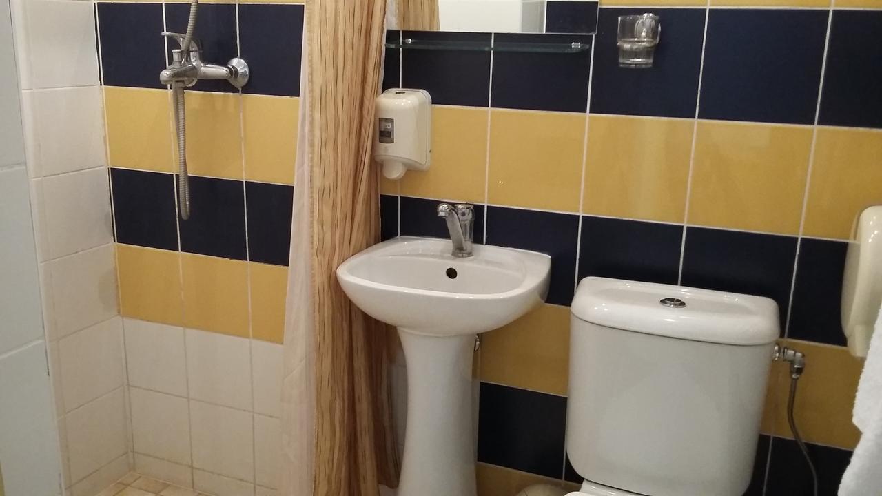 Piligrimo Uzeiga Motel Kadares Eksteriør bilde