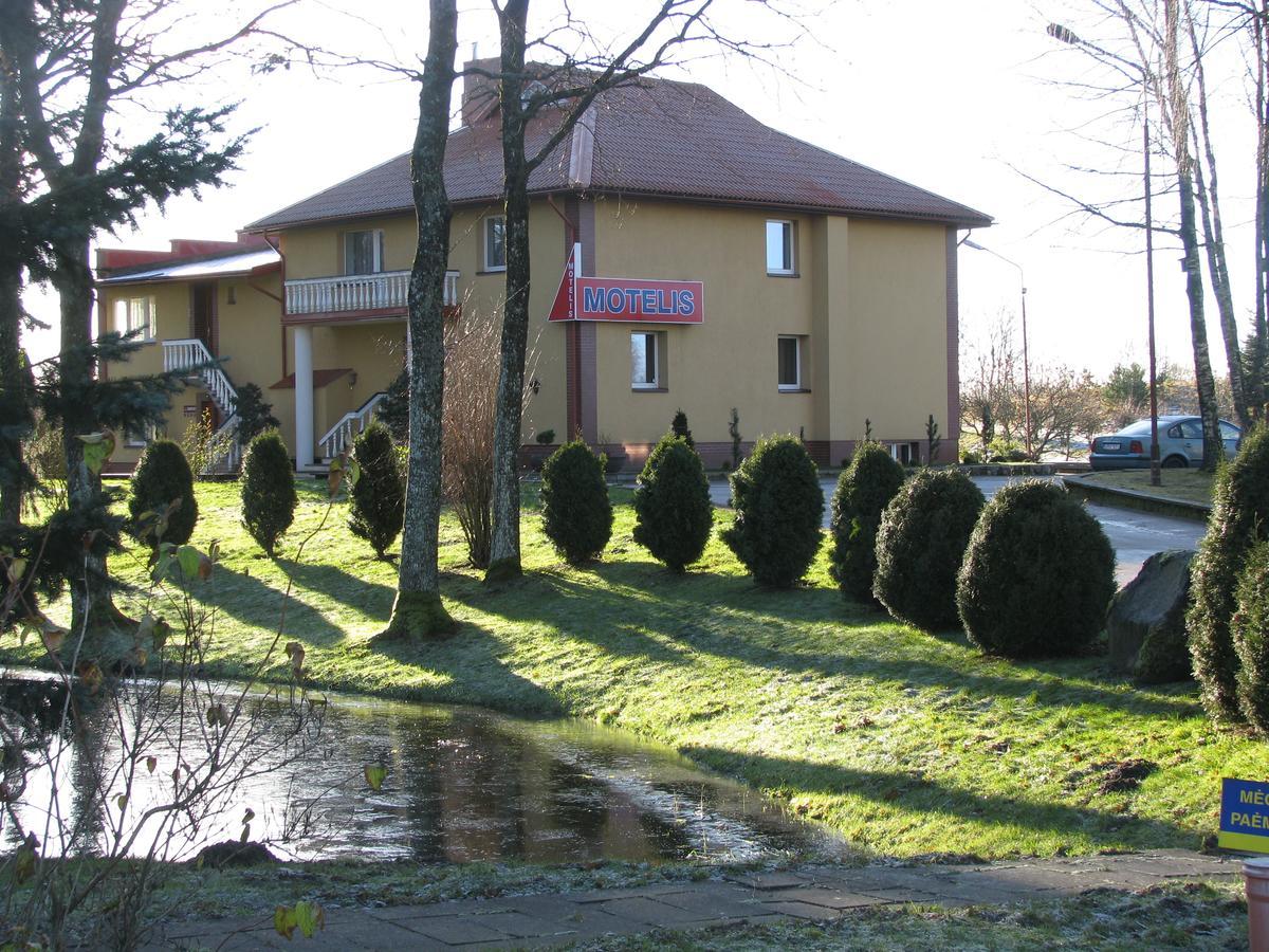 Piligrimo Uzeiga Motel Kadares Eksteriør bilde
